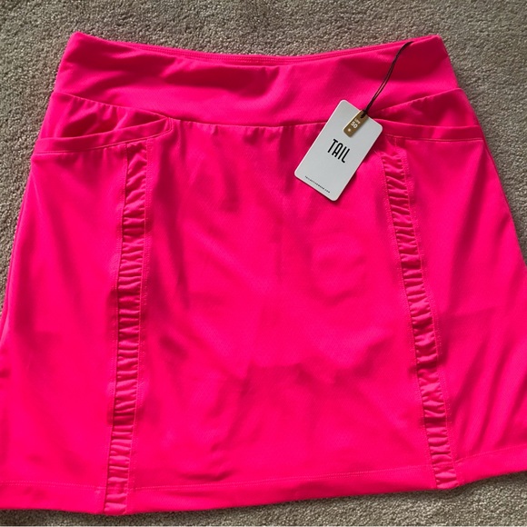 Tail Golf Skort - NWT Size Size: Small - Picture 1 of 4